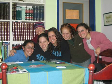 683. mach hach reunion at miriam's - me, miriam, yael, yaffa aliza, devora