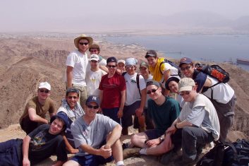 5764 whole group on top of har shelomoTiyul photo 1